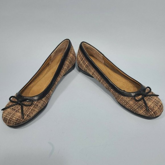 AEROSOLES "Beg 2 Differ" Brown & Black Bow Toe Ballet Flats Women's Size 7M - Picture 1 of 11